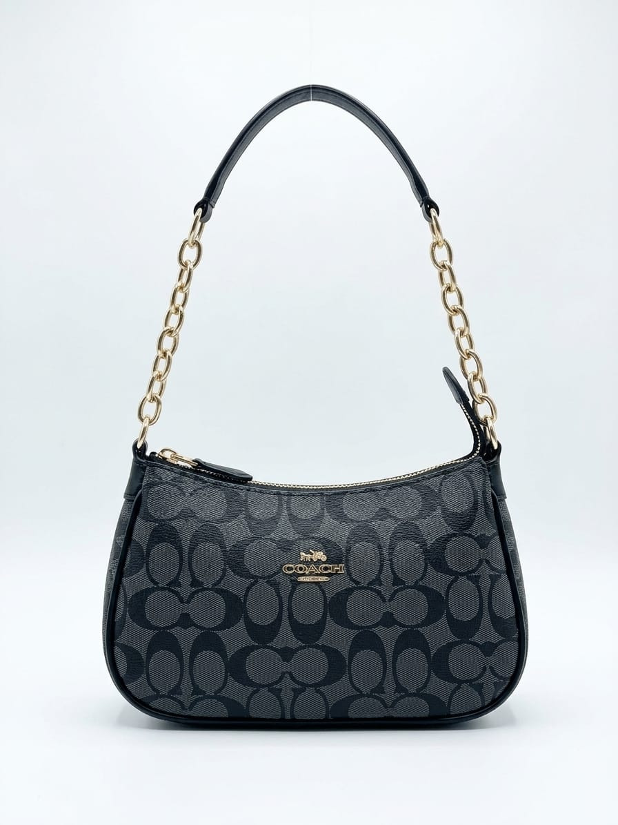 Signature Chain Handbag 🖤👜